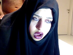 Arab Fat Couple porn videos at Xecce.com