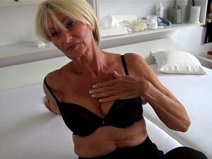 Kostenlose Dame Porno Videos & Sex Filme | SpitzeTitten.com