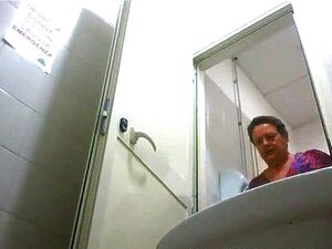 Toilet Cam porn videos at Xecce.com