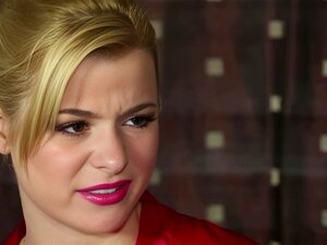 Sexy cock sucking masseuse gets her tight pussy fucked in hd