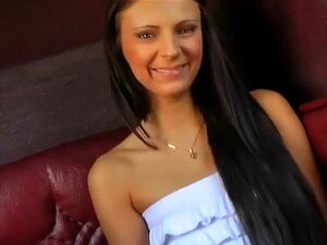 Risky public restroom amateur sex