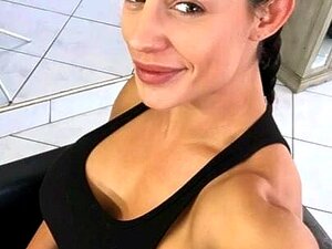 PornoTreno.com - Kaitlyn Wwe video porno gratuiti