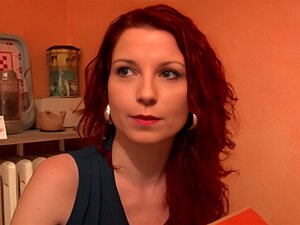 Jolie rousse baisee dans la salle de billard. Jolie rousse baisee dans la salle de billard