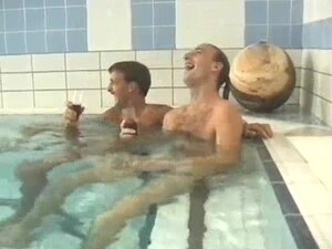 Sex U Bazenu порно и секс видео снимке у високом квалитету на ...